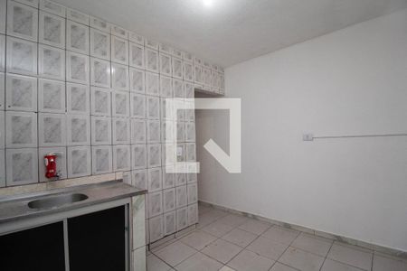 Cozinha de casa para alugar com 1 quarto, 50m² em Jardim Maracana, São Paulo