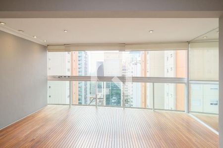 Apartamento à venda com 3 quartos, 124m² em Vila Olímpia, São Paulo