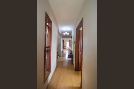 Corredor de casa à venda com 5 quartos, 350m² em Ipanema, Porto Alegre