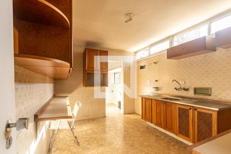 Cozinha de apartamento à venda com 2 quartos, 84m² em Moema, São Paulo