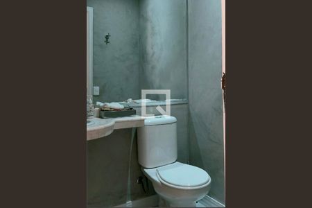 Casa à venda com 3 quartos, 208m² em Jardim Avelino, São Paulo