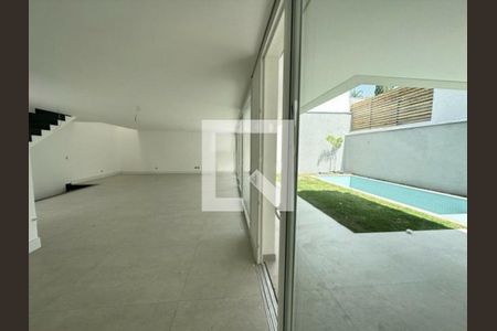 Casa à venda com 4 quartos, 450m² em Campo Belo, São Paulo