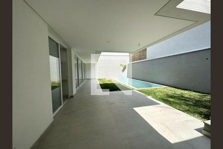 Casa à venda com 4 quartos, 450m² em Campo Belo, São Paulo