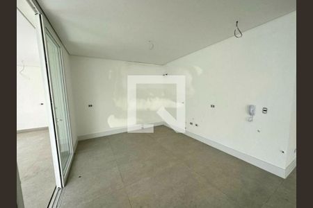 Casa à venda com 4 quartos, 450m² em Campo Belo, São Paulo