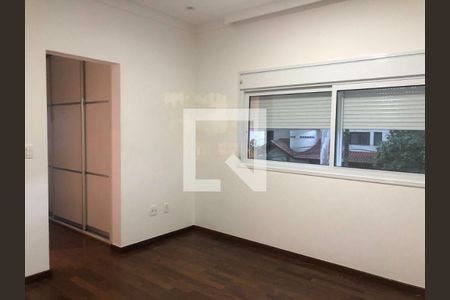 Casa à venda com 4 quartos, 350m² em Super Quadra Morumbi, São Paulo