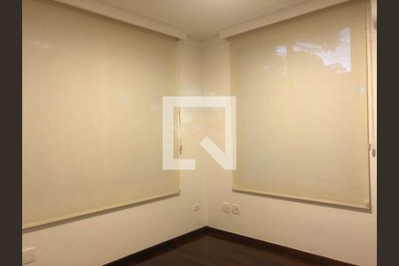 Casa à venda com 4 quartos, 350m² em Super Quadra Morumbi, São Paulo