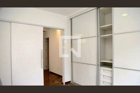 Casa à venda com 4 quartos, 350m² em Super Quadra Morumbi, São Paulo