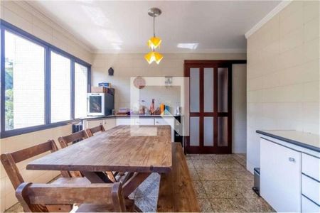 Apartamento à venda com 4 quartos, 233m² em Vila Suzana, São Paulo