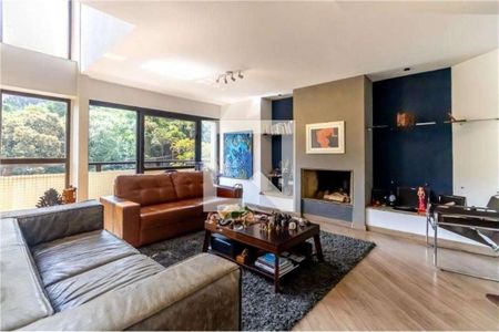 Apartamento à venda com 4 quartos, 233m² em Vila Suzana, São Paulo