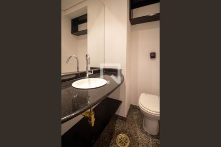 Lavabo de apartamento para alugar com 2 quartos, 165m² em Vila Suzana, São Paulo