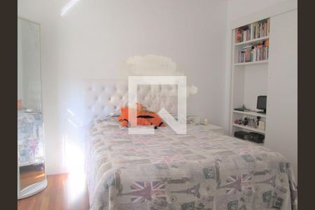 Casa à venda com 4 quartos, 300m² em Jardim Colombo, São Paulo