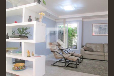 Casa à venda com 4 quartos, 300m² em Jardim Colombo, São Paulo