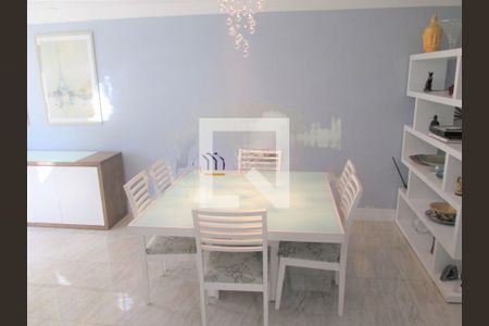 Casa à venda com 4 quartos, 300m² em Jardim Colombo, São Paulo