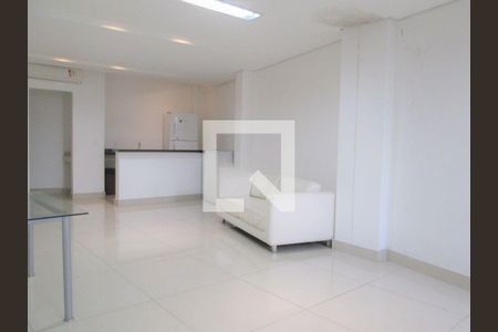 Casa à venda com 4 quartos, 300m² em Jardim Colombo, São Paulo