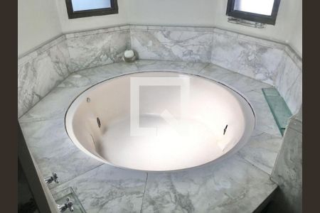 Apartamento à venda com 3 quartos, 251m² em Jardim Fonte do Morumbi, São Paulo