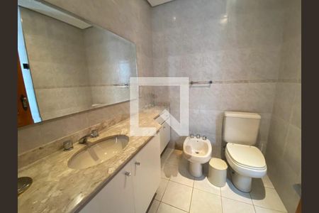 Apartamento para alugar com 3 quartos, 250m² em Vila Suzana, São Paulo