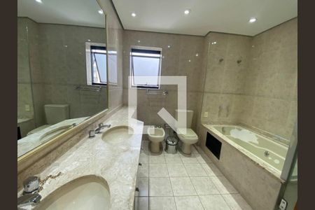 Apartamento para alugar com 3 quartos, 250m² em Vila Suzana, São Paulo