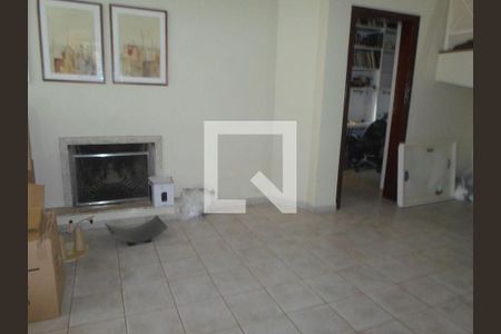 Casa à venda com 4 quartos, 300m² em Morumbi, São Paulo