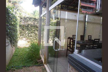 Casa à venda com 4 quartos, 300m² em Morumbi, São Paulo