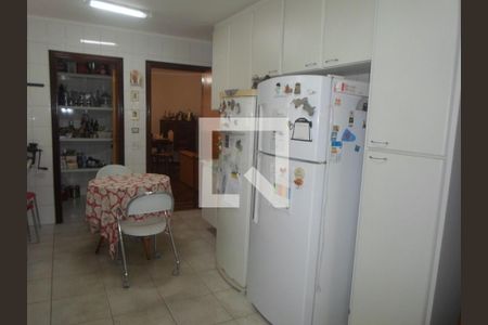 Casa à venda com 4 quartos, 300m² em Morumbi, São Paulo
