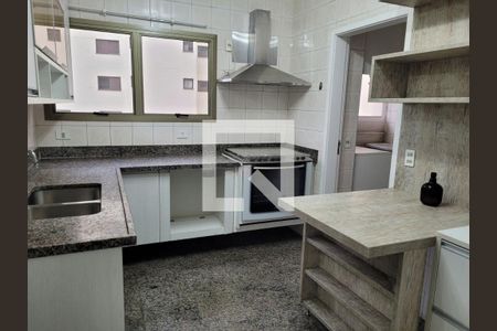 Apartamento à venda com 3 quartos, 180m² em Vila Suzana, São Paulo