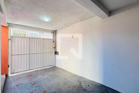 Garagem de casa à venda com 4 quartos, 175m² em Jardim Dourado, Guarulhos