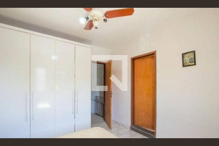 Casa à venda com 3 quartos, 215m² em Vila Carrão, São Paulo