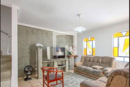 Casa à venda com 3 quartos, 215m² em Vila Carrão, São Paulo