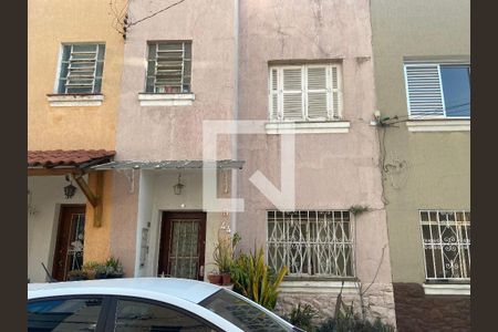 Fachada de casa à venda com 3 quartos, 105m² em Brás, São Paulo