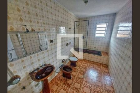 Casa à venda com 3 quartos, 124m² em Vila Carrão, São Paulo