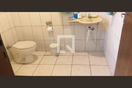 Casa à venda com 3 quartos, 180m² em Vila Antonina, São Paulo