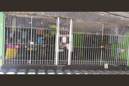 Casa à venda com 3 quartos, 180m² em Vila Antonina, São Paulo
