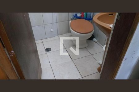 Casa à venda com 3 quartos, 180m² em Vila Antonina, São Paulo