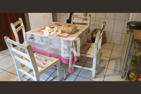 Casa à venda com 3 quartos, 180m² em Vila Antonina, São Paulo