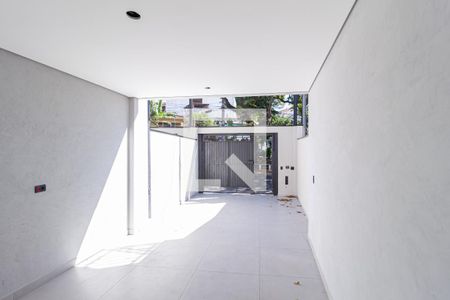 Garagem de casa à venda com 3 quartos, 115m² em Bela Vista, Osasco