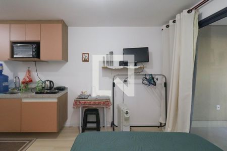 Sala/Quarto de apartamento à venda com 1 quarto, 28m² em Sumaré, São Paulo