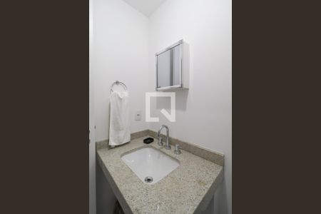 Banheiro de apartamento para alugar com 1 quarto, 28m² em Sumaré, São Paulo