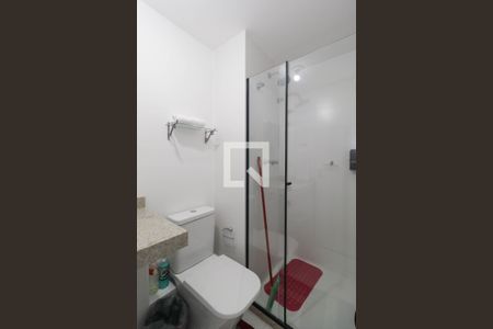 Banheiro de apartamento à venda com 1 quarto, 28m² em Sumaré, São Paulo