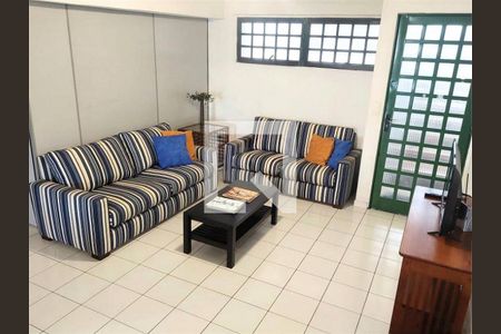 Casa à venda com 6 quartos, 250m² em Vila Morse, São Paulo