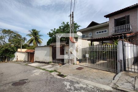 Casa de condomínio à venda com 90m², 2 quartos e 1 vagaFachada