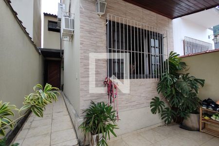 Casa de condomínio à venda com 90m², 2 quartos e 1 vagaFachada