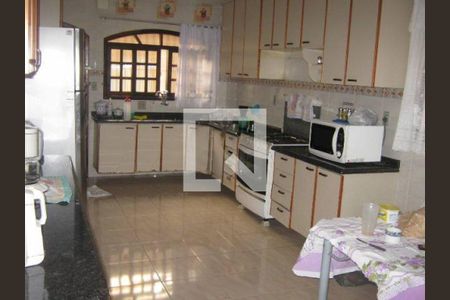 Casa à venda com 3 quartos, 350m² em Jardim Textil, São Paulo