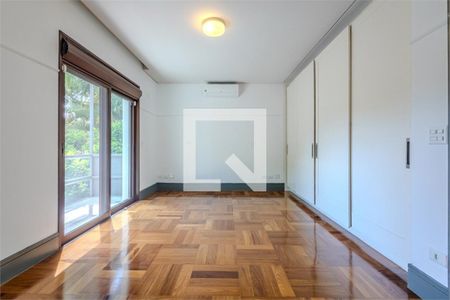 Casa à venda com 3 quartos, 373m² em Alto de Pinheiros, São Paulo