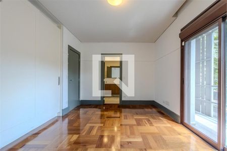 Casa à venda com 3 quartos, 373m² em Alto de Pinheiros, São Paulo