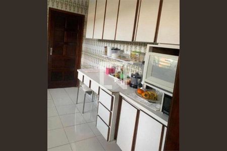 Casa à venda com 3 quartos, 200m² em Parque Sao Domingos, São Paulo