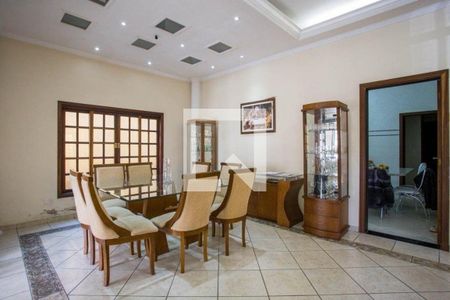 Casa à venda com 4 quartos, 400m² em Cidade São Francisco, São Paulo