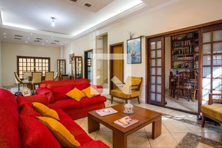 Casa à venda com 4 quartos, 400m² em Cidade São Francisco, São Paulo