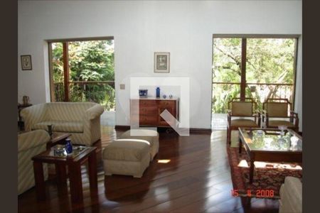 Casa à venda com 4 quartos, 420m² em Vila Tramontano, São Paulo