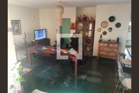 Casa à venda com 5 quartos, 300m² em Jardim Prudência, São Paulo