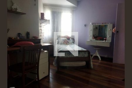 Casa à venda com 5 quartos, 300m² em Jardim Prudência, São Paulo